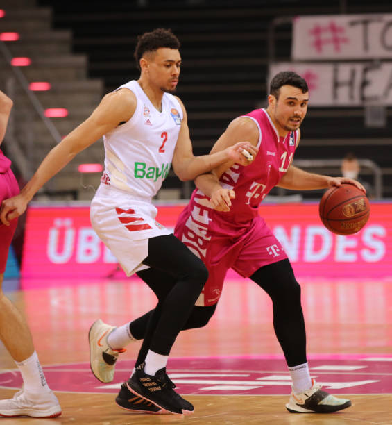 类似的犯规 类似的犯规